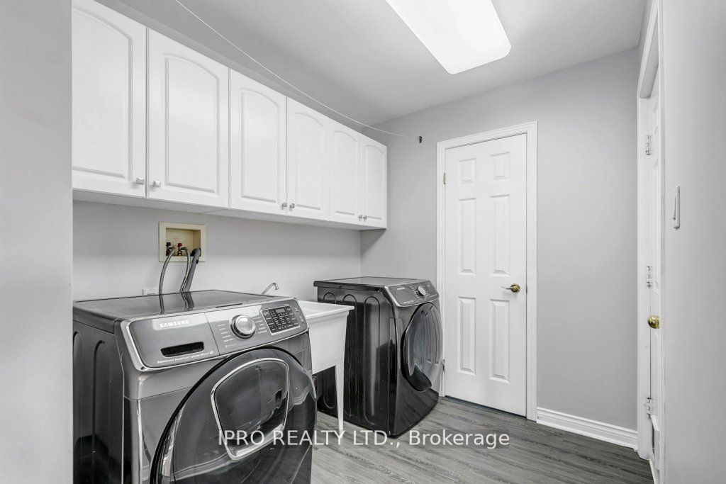 7676 Leslie Rd W Property Photo 24