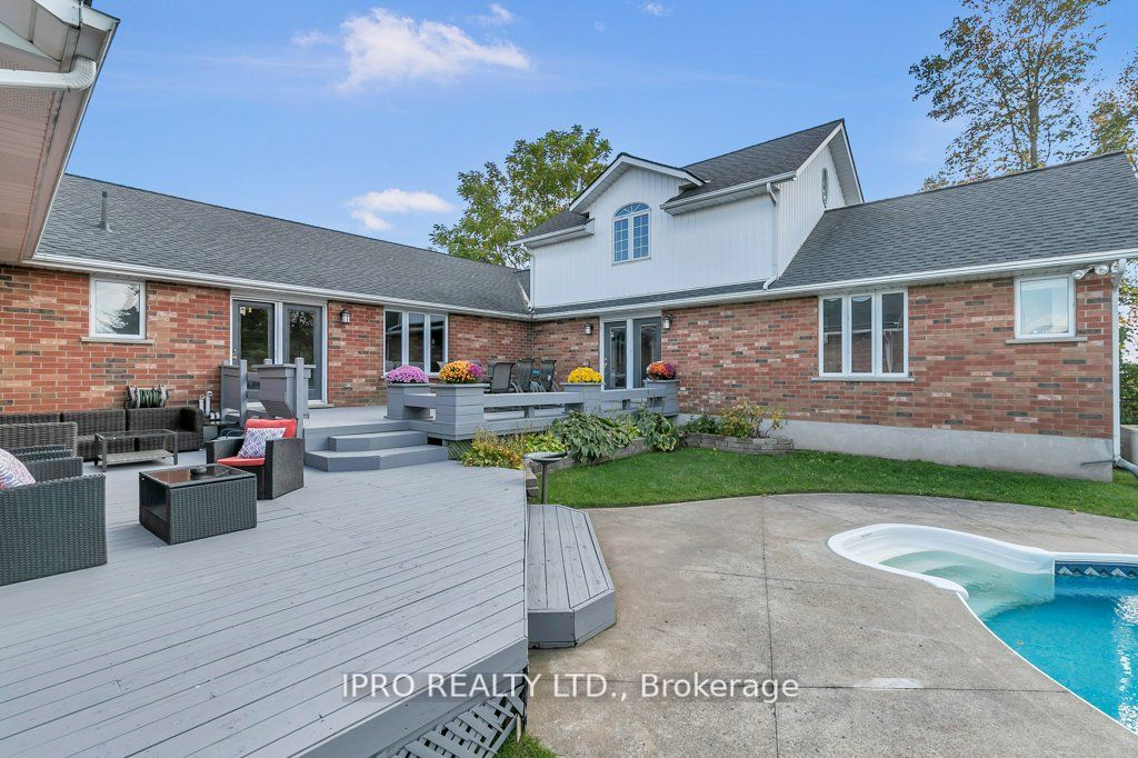 7676 Leslie Rd W Property Photo 29