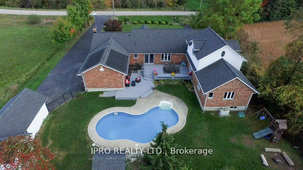 7676 Leslie Rd W Property Photo 35