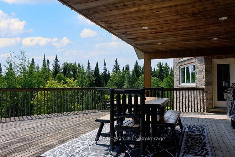 436527 Fourth Line E Property Photo 9