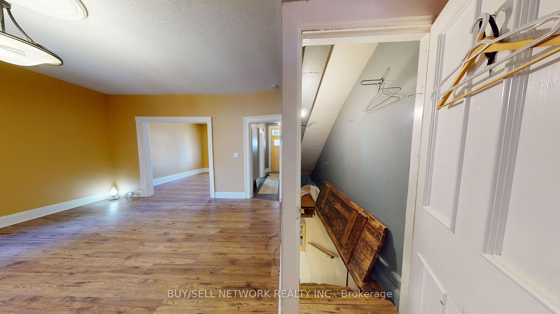 112 Stewart St Property Photo 7