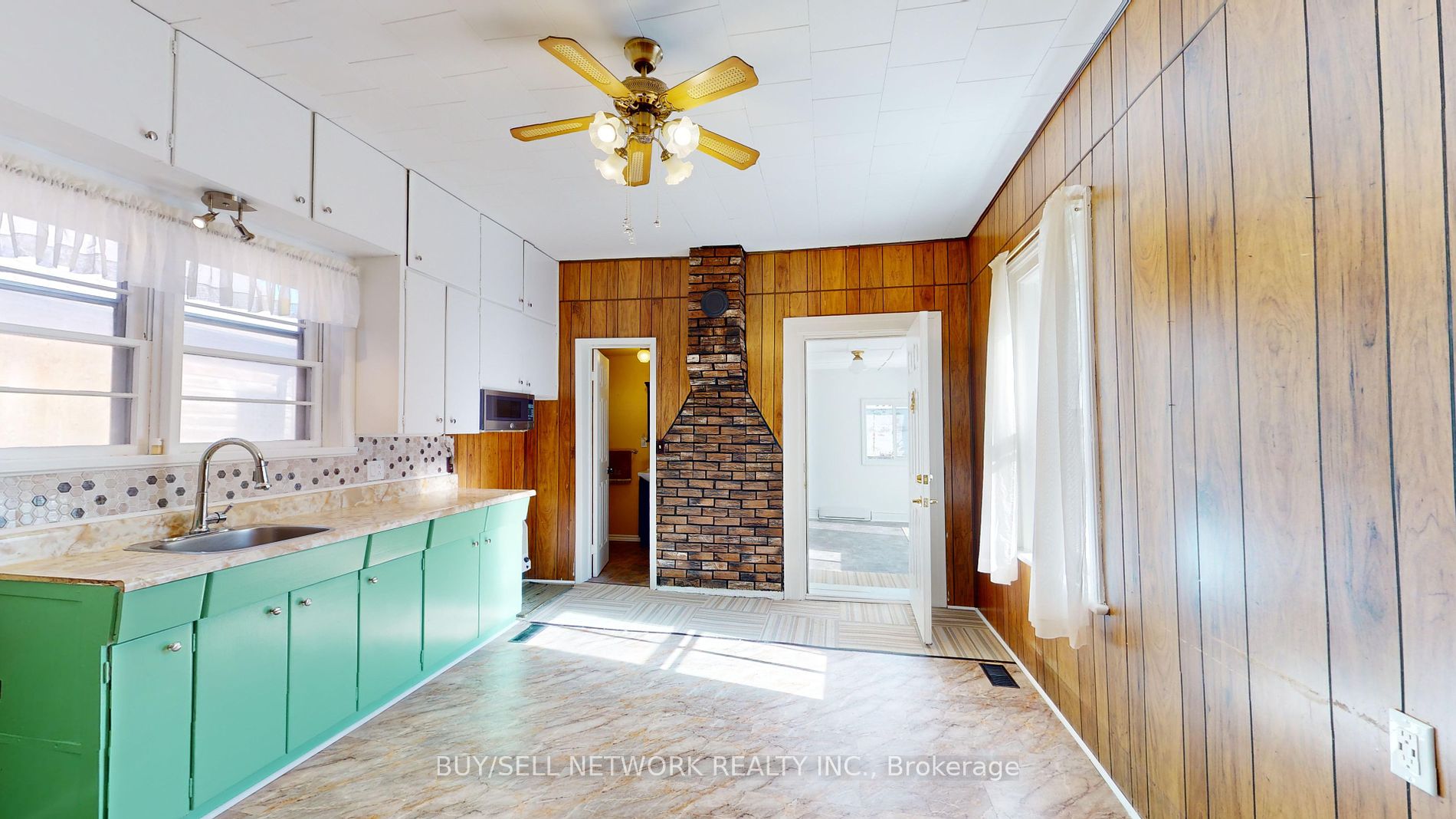112 Stewart St Property Photo 8