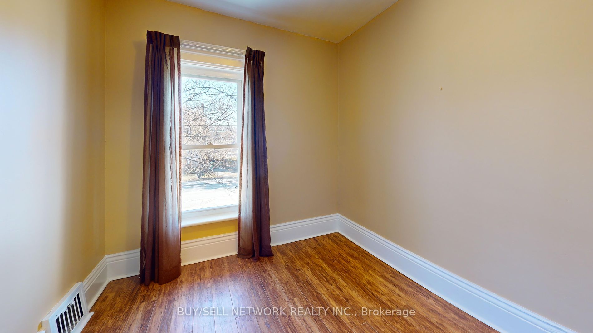 112 Stewart St Property Photo 21