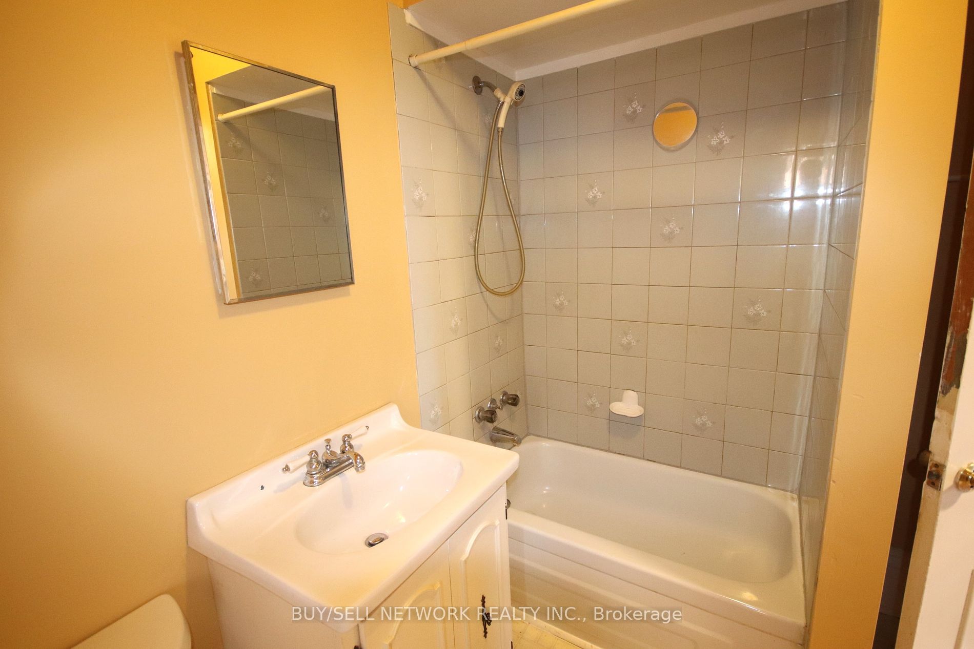 112 Stewart St Property Photo 26