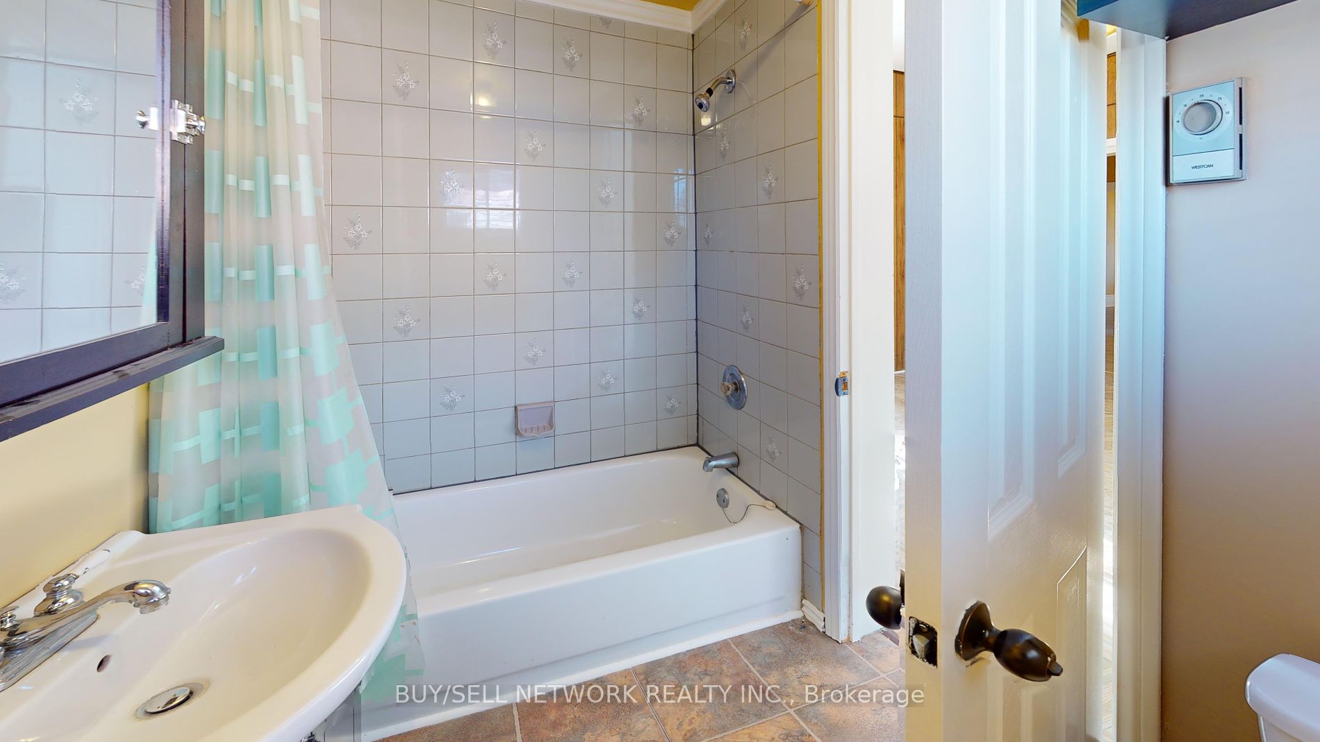 112 Stewart St Property Photo 27