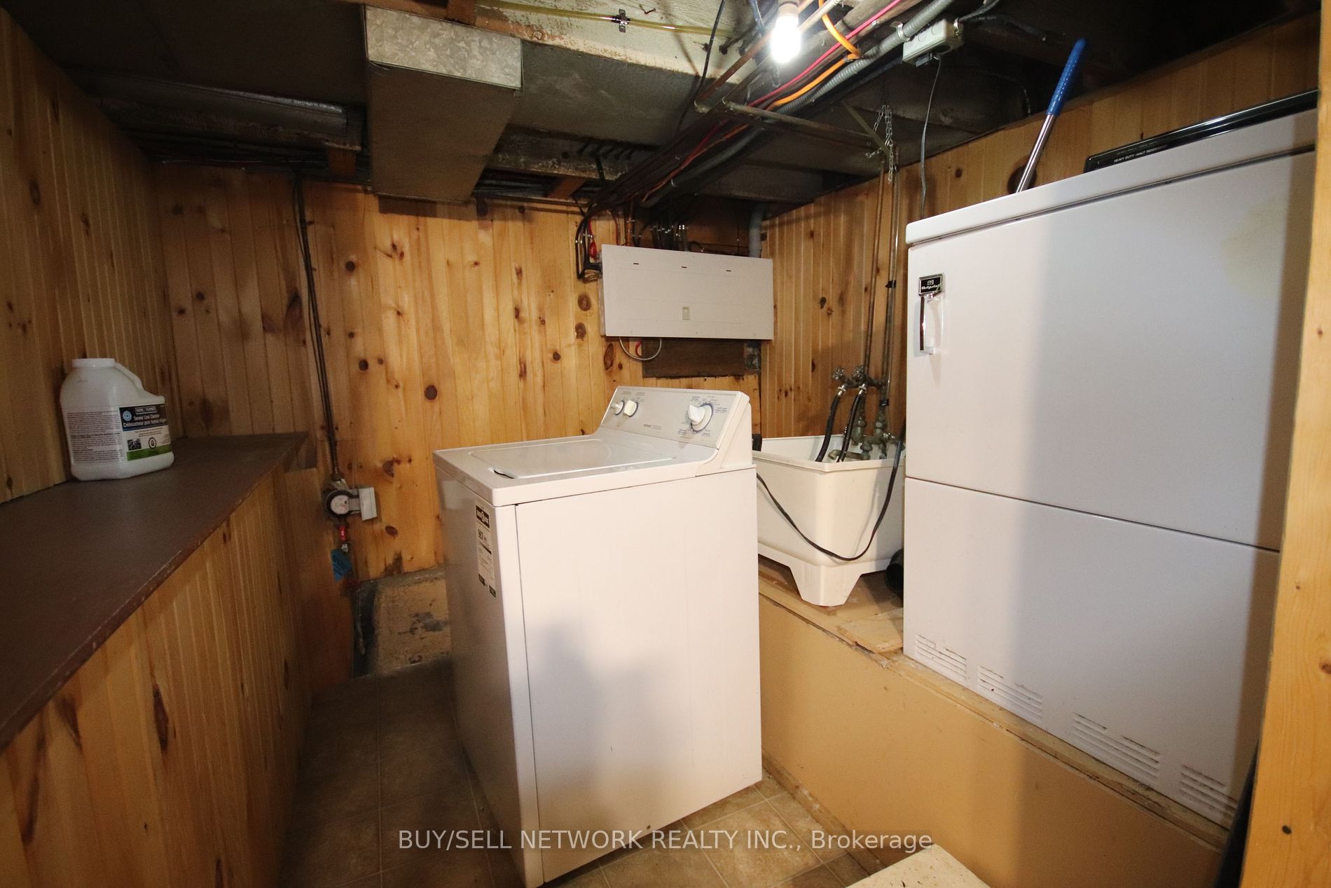 112 Stewart St Property Photo 28