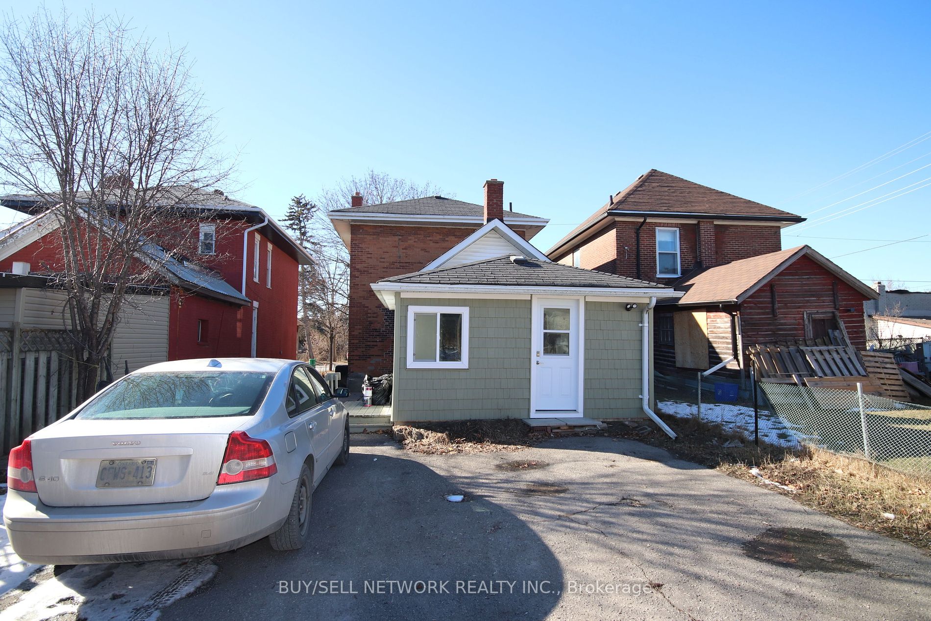 112 Stewart St Property Photo 33