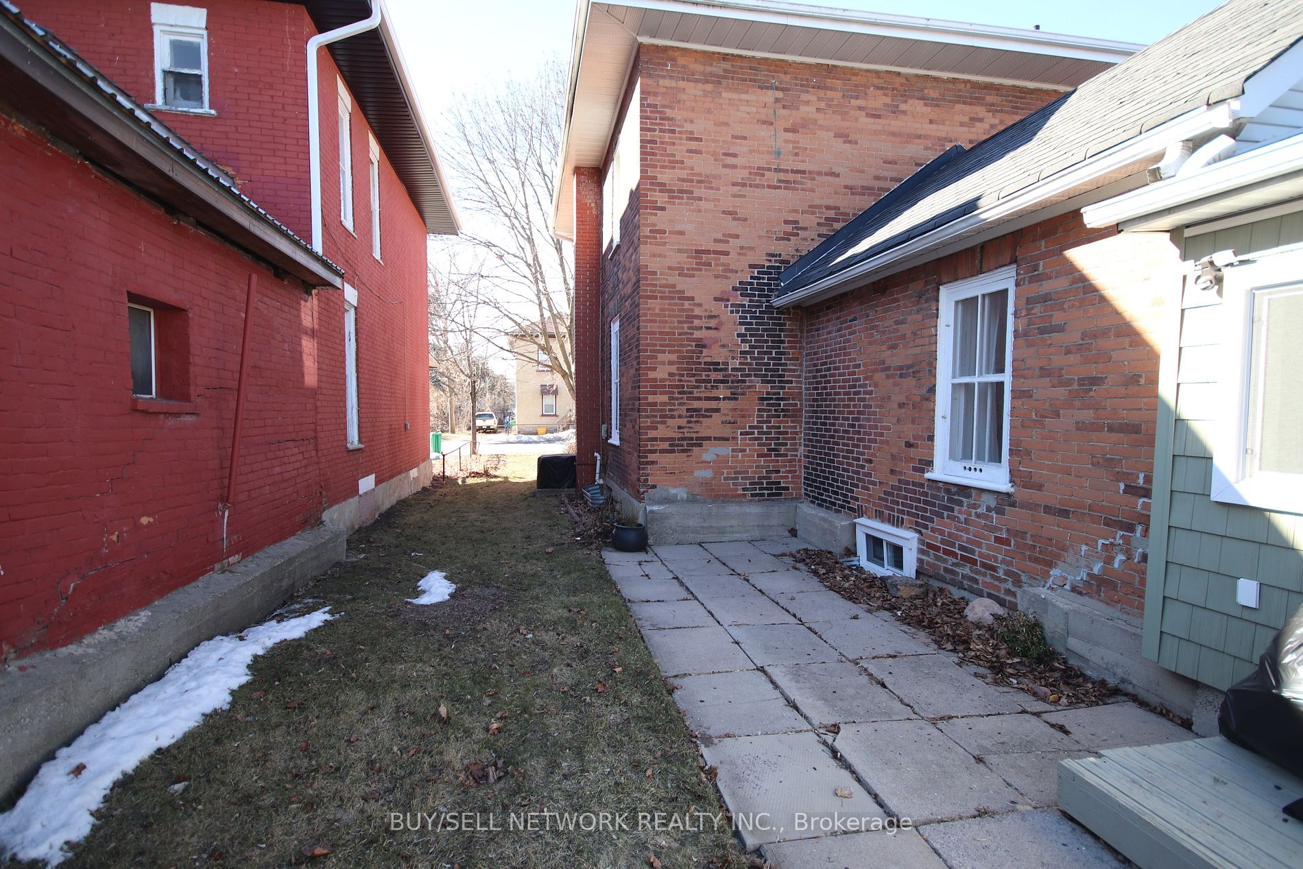 112 Stewart St Property Photo 34