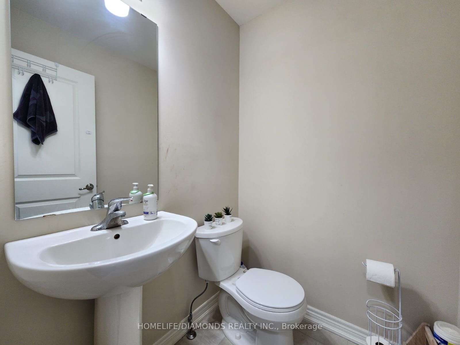 38 Damude Ave Property Photo 4