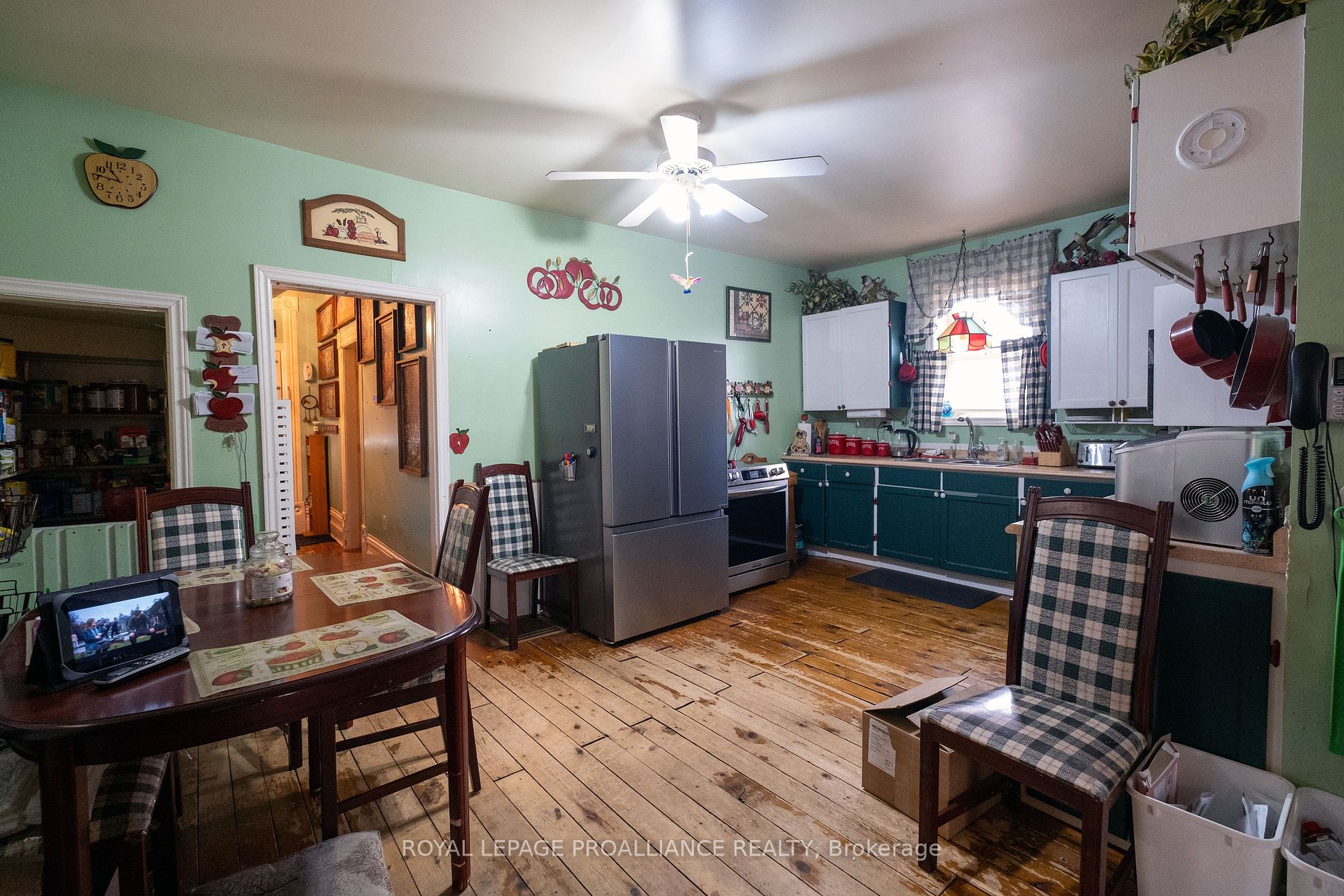 41 George St E Property Photo 6