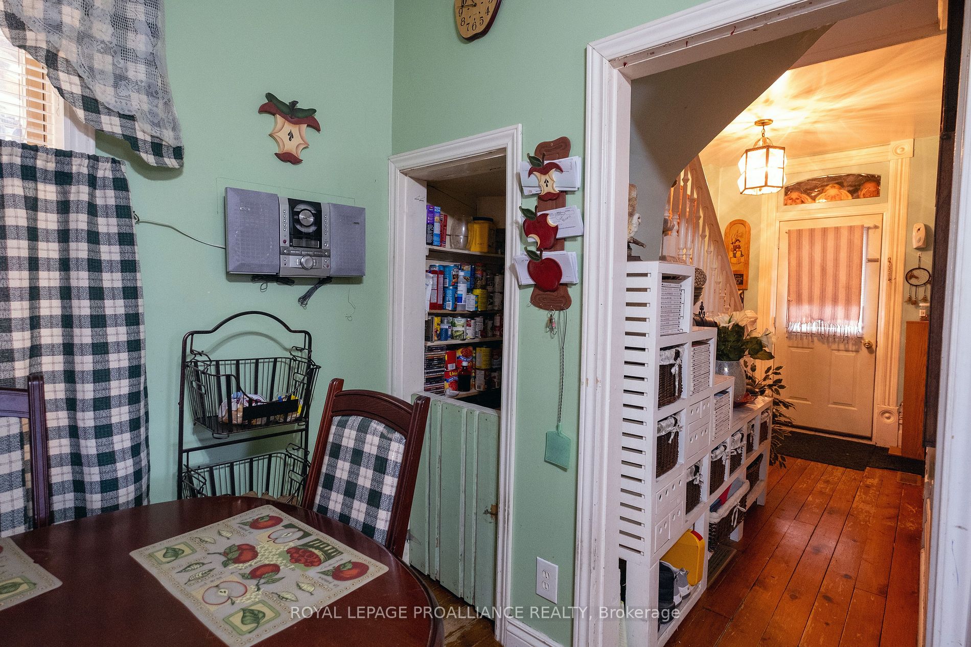 41 George St E Property Photo 9