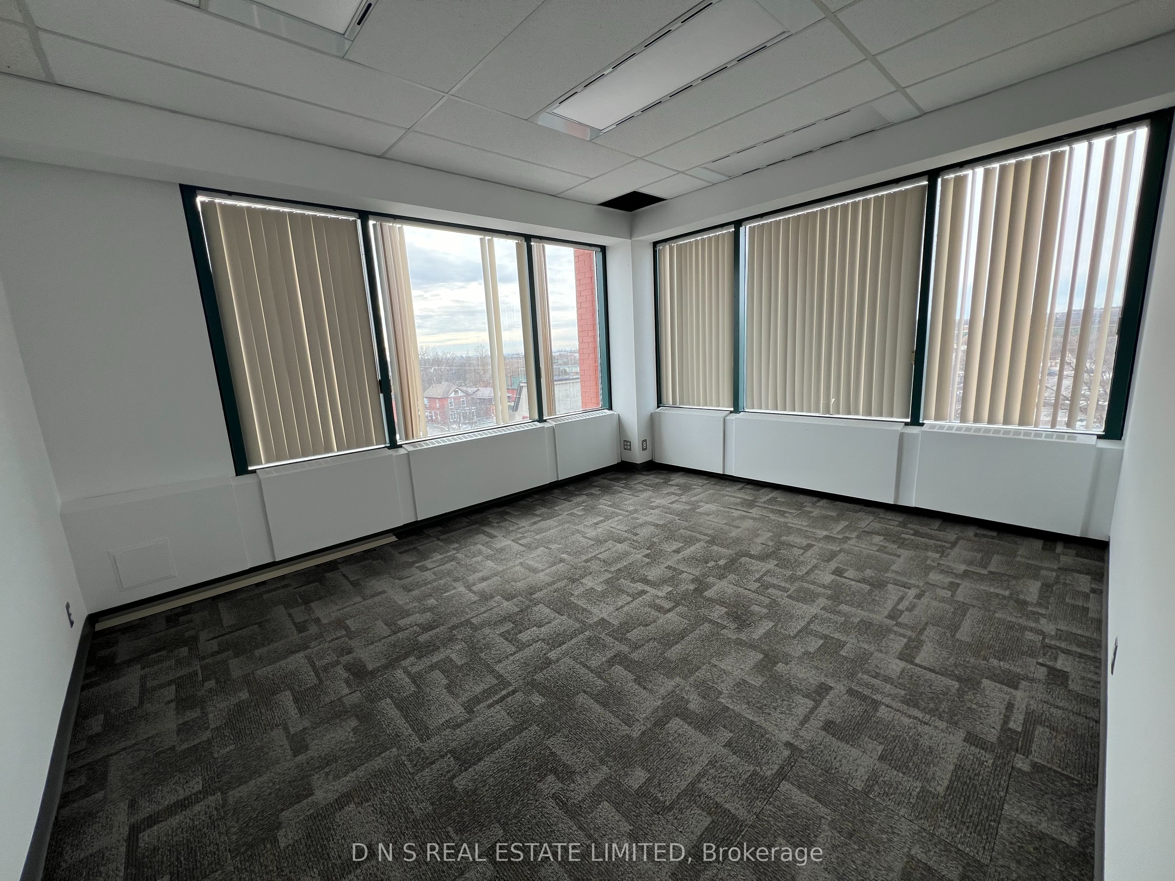 #502 - 185 King Street Property Photo 4