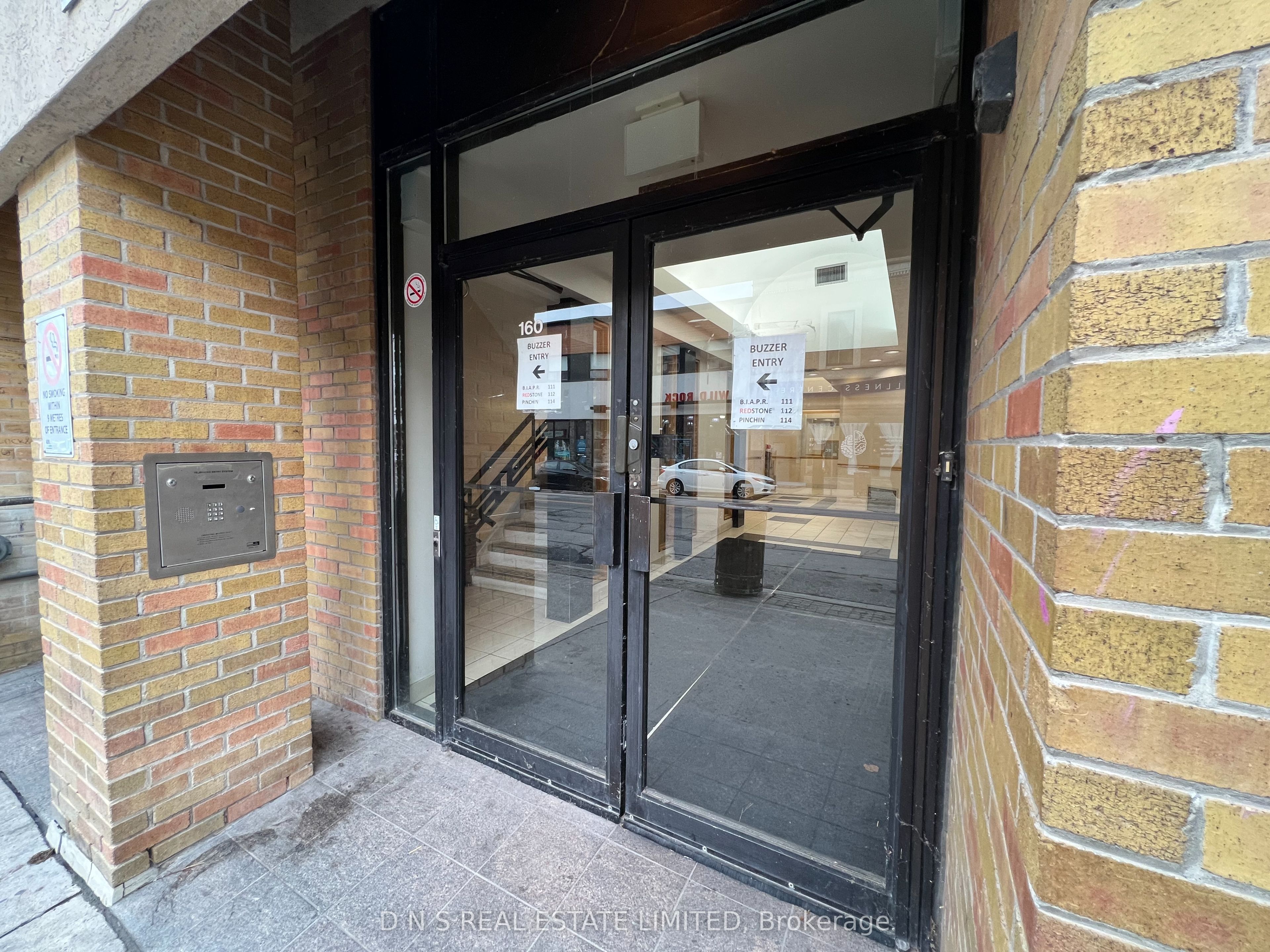 #203 - 160 Charlotte Street Property Photo 2