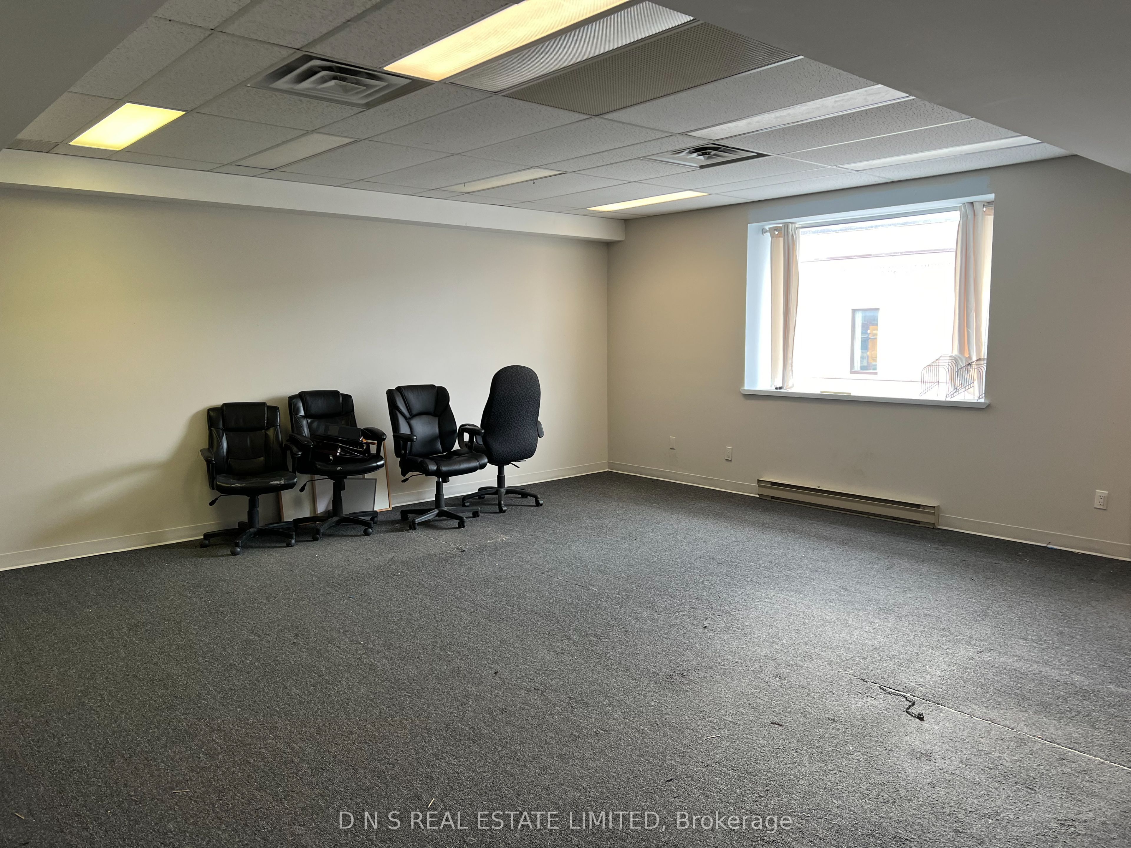 #203 - 160 Charlotte Street Property Photo 7
