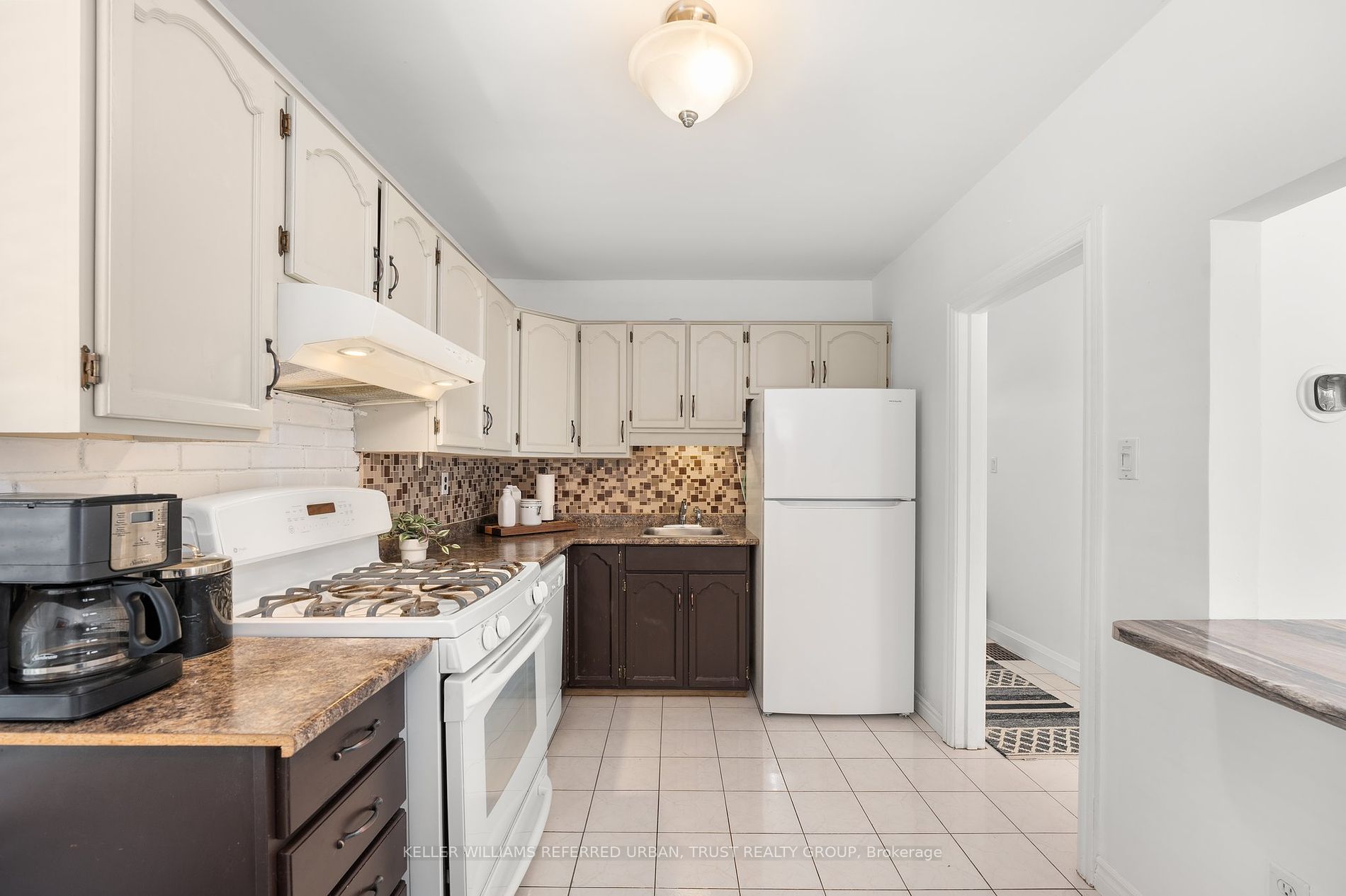 105 Aberfoyle Ave Property Photo 7