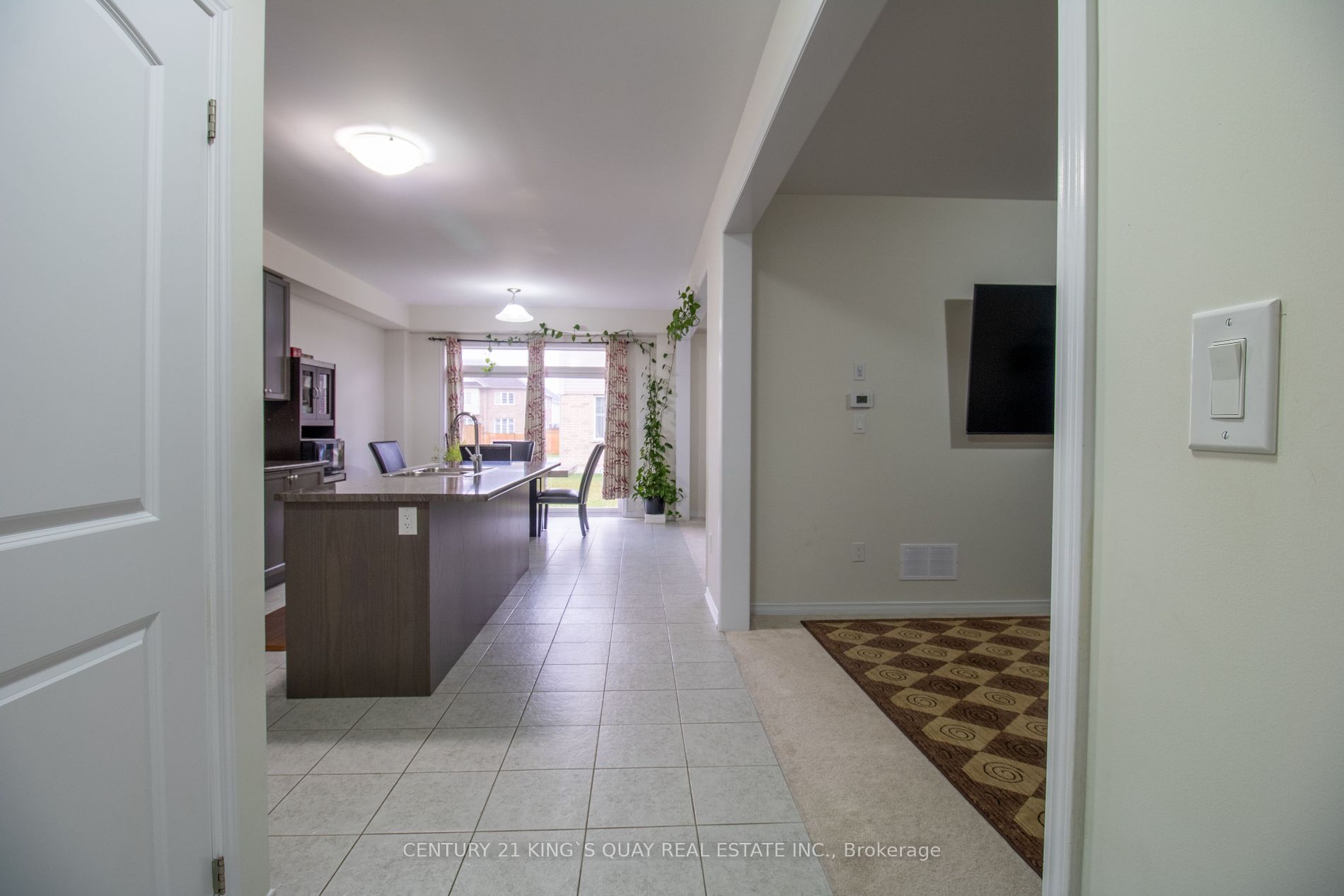 25 Alexandra Dr Property Photo 5