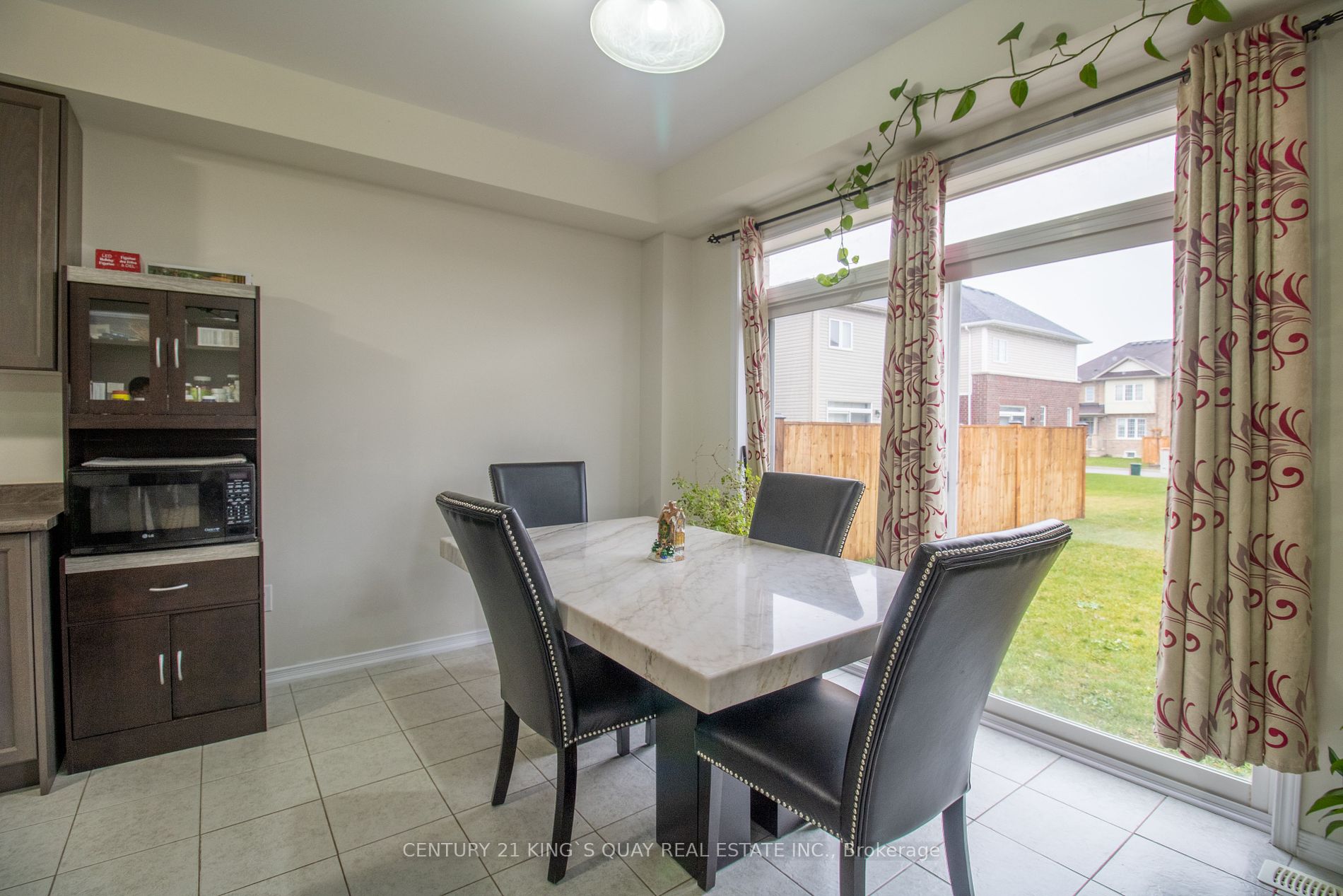 25 Alexandra Dr Property Photo 15