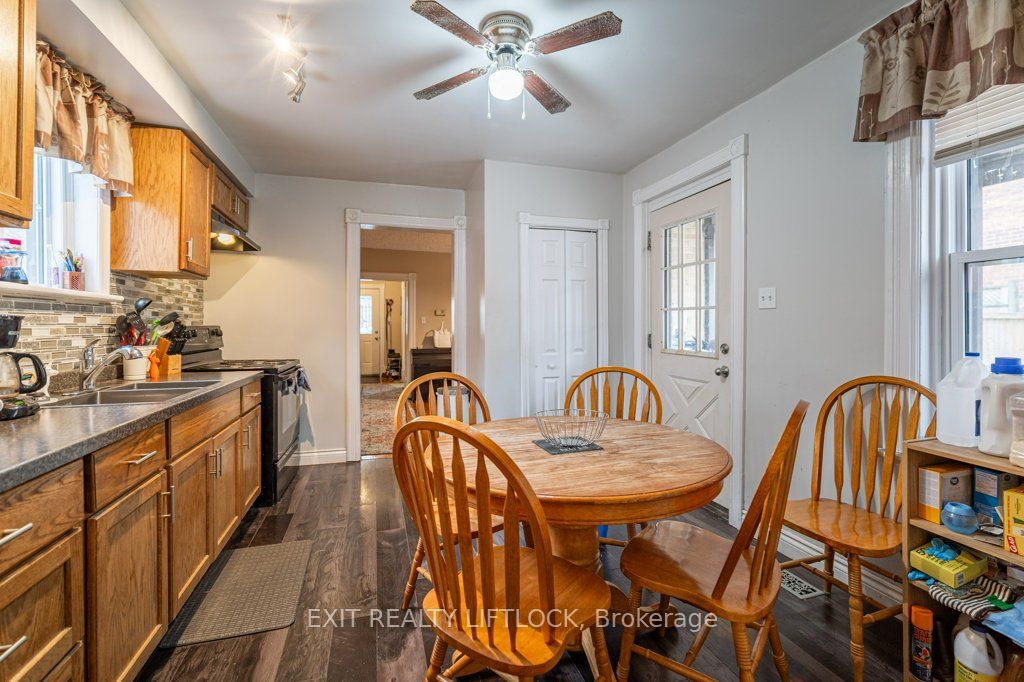 49 Jackson Ave Property Photo 5