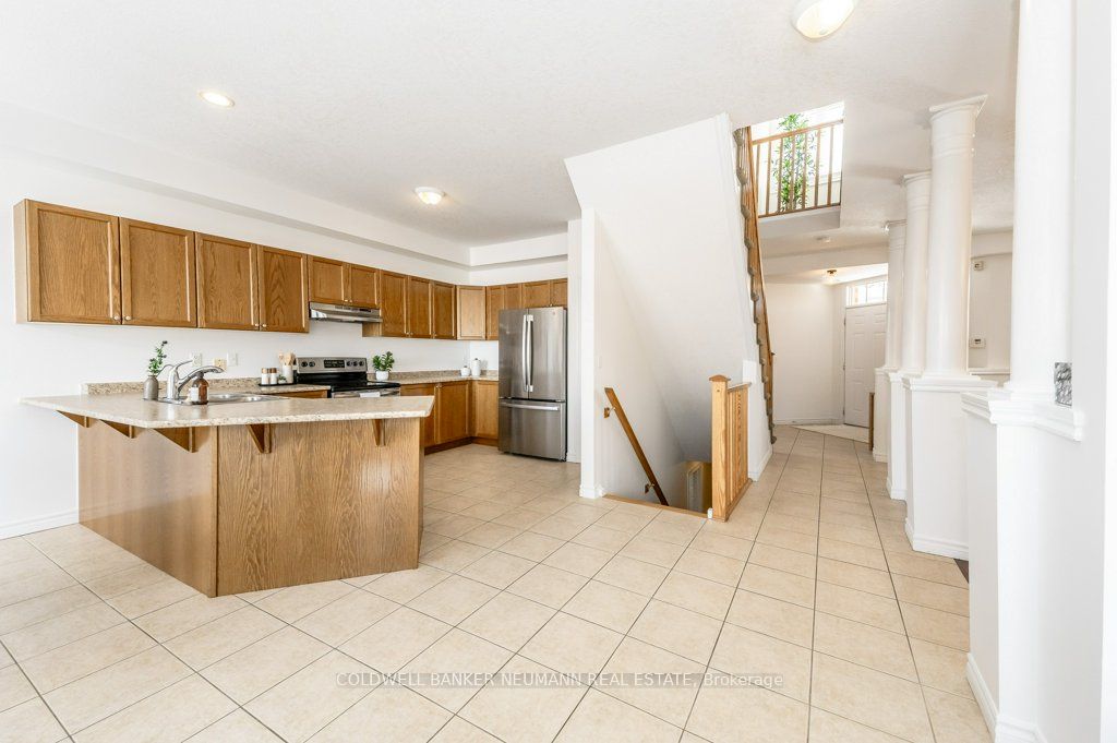 12 Carere Cres Property Photo 8