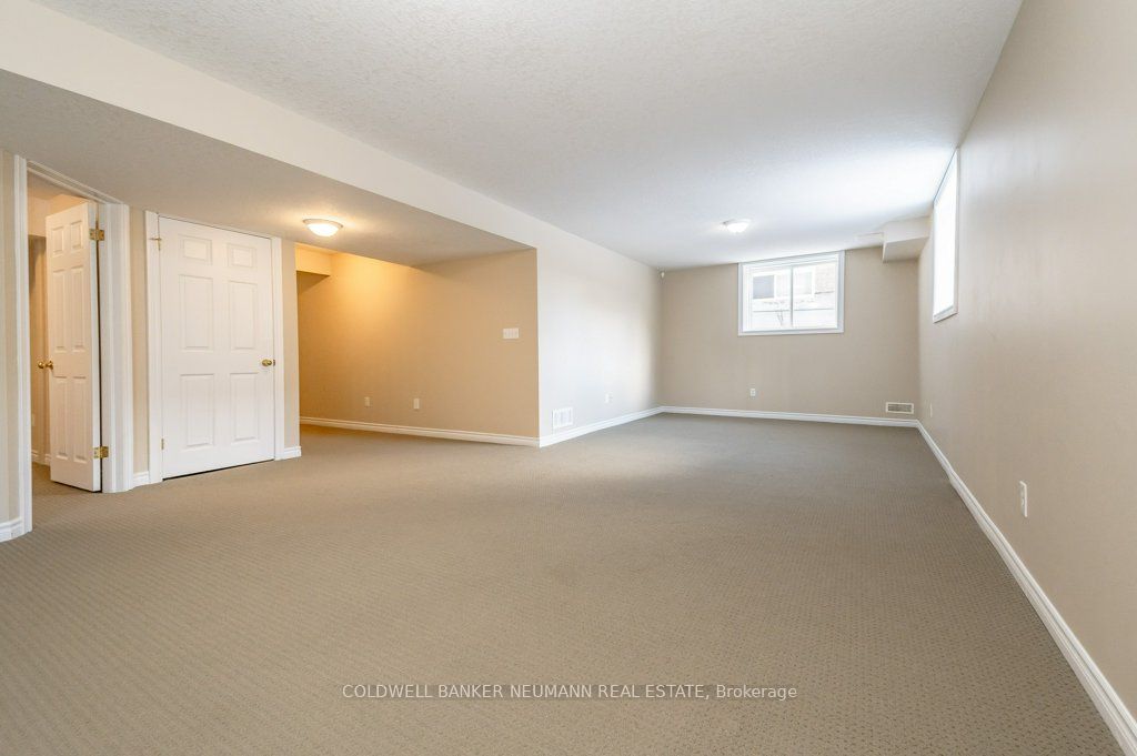 12 Carere Cres Property Photo 28