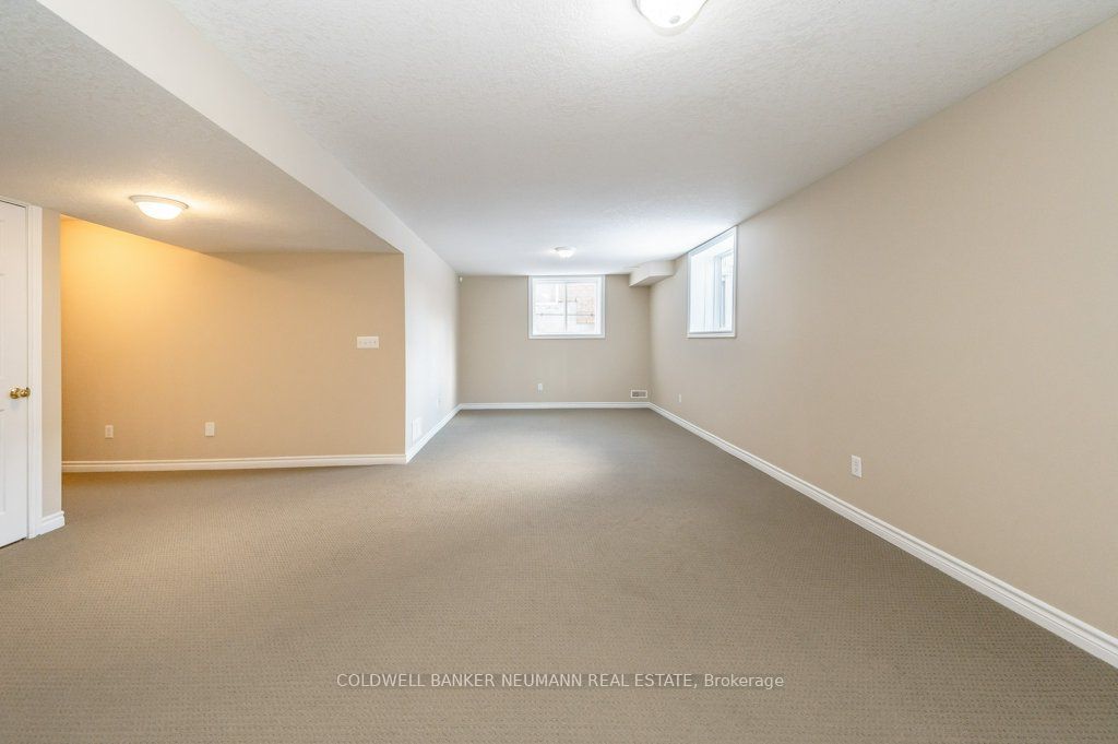12 Carere Cres Property Photo 29