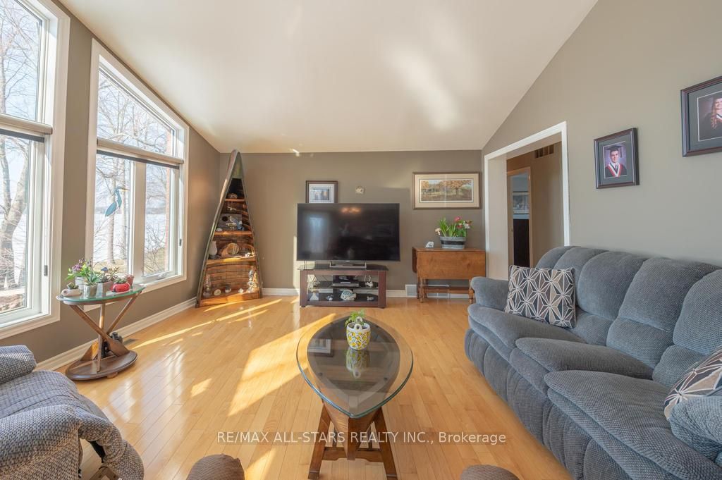 1897 Pinehurst Ave Property Photo 14