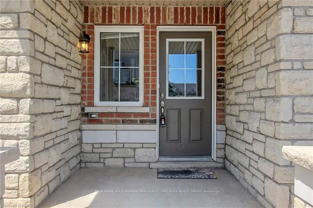 5010 Desantis Dr Property Photo 2