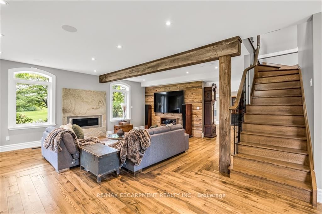 1399 Safari Road Property Photo 14