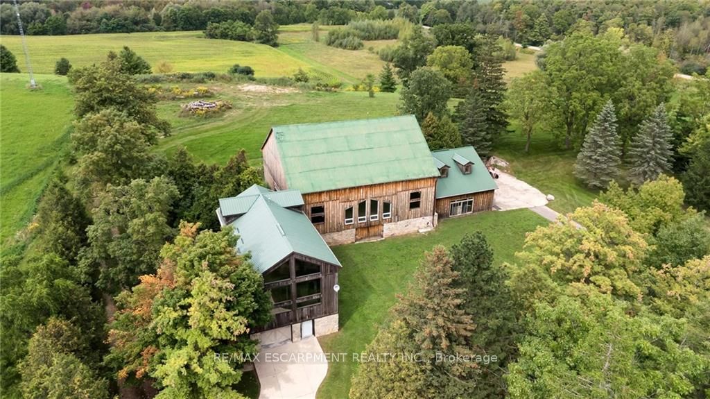 1399 Safari Road Property Photo 26