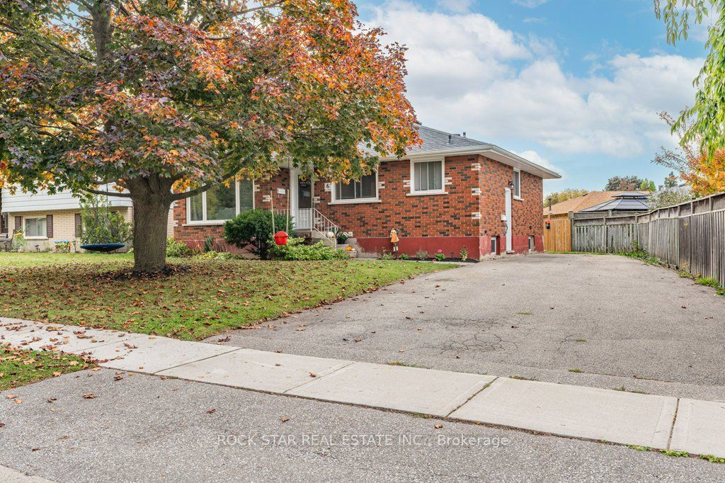 6 Acorn Lane Property Photo 1