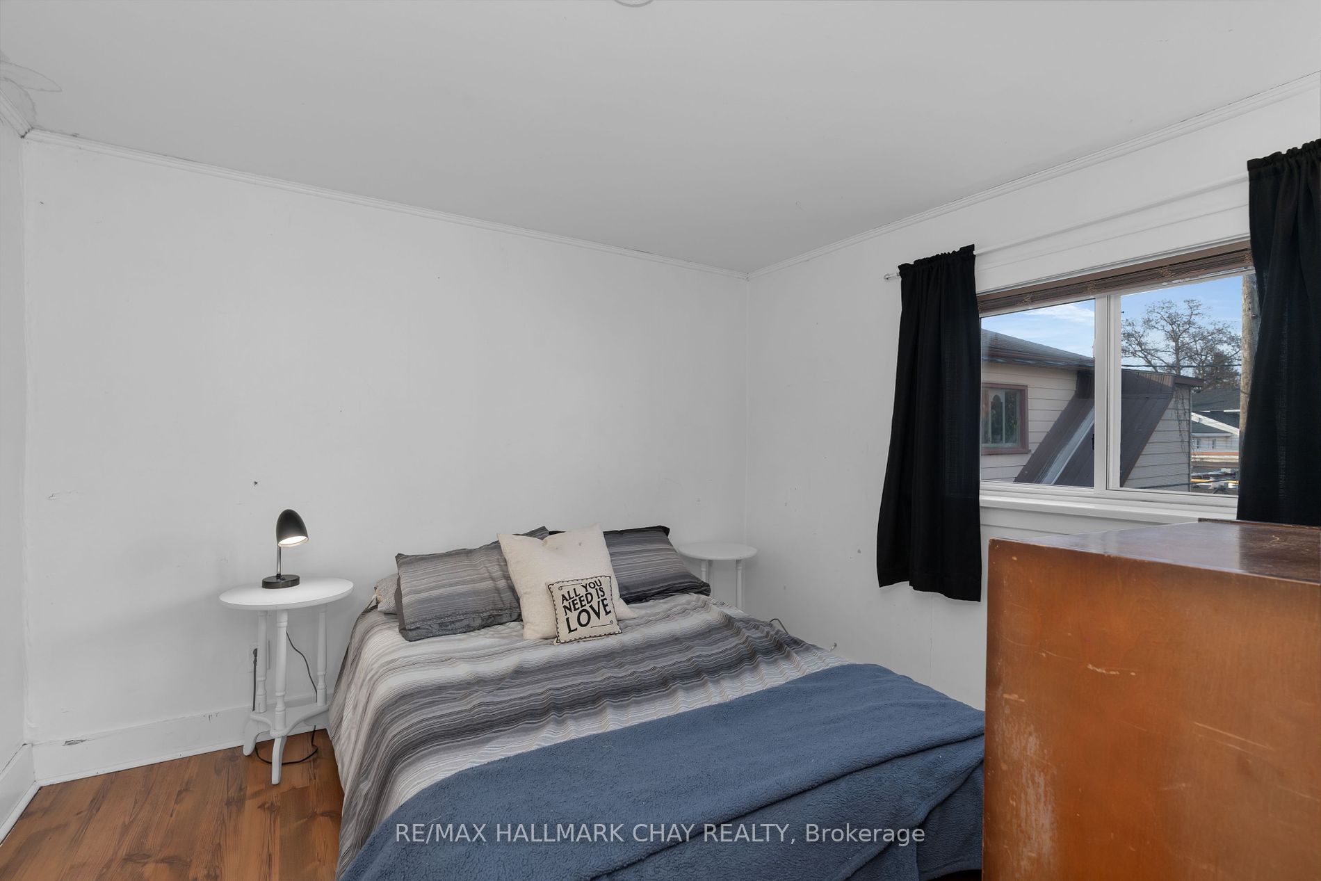 16 Trowbridge St W Property Photo 19
