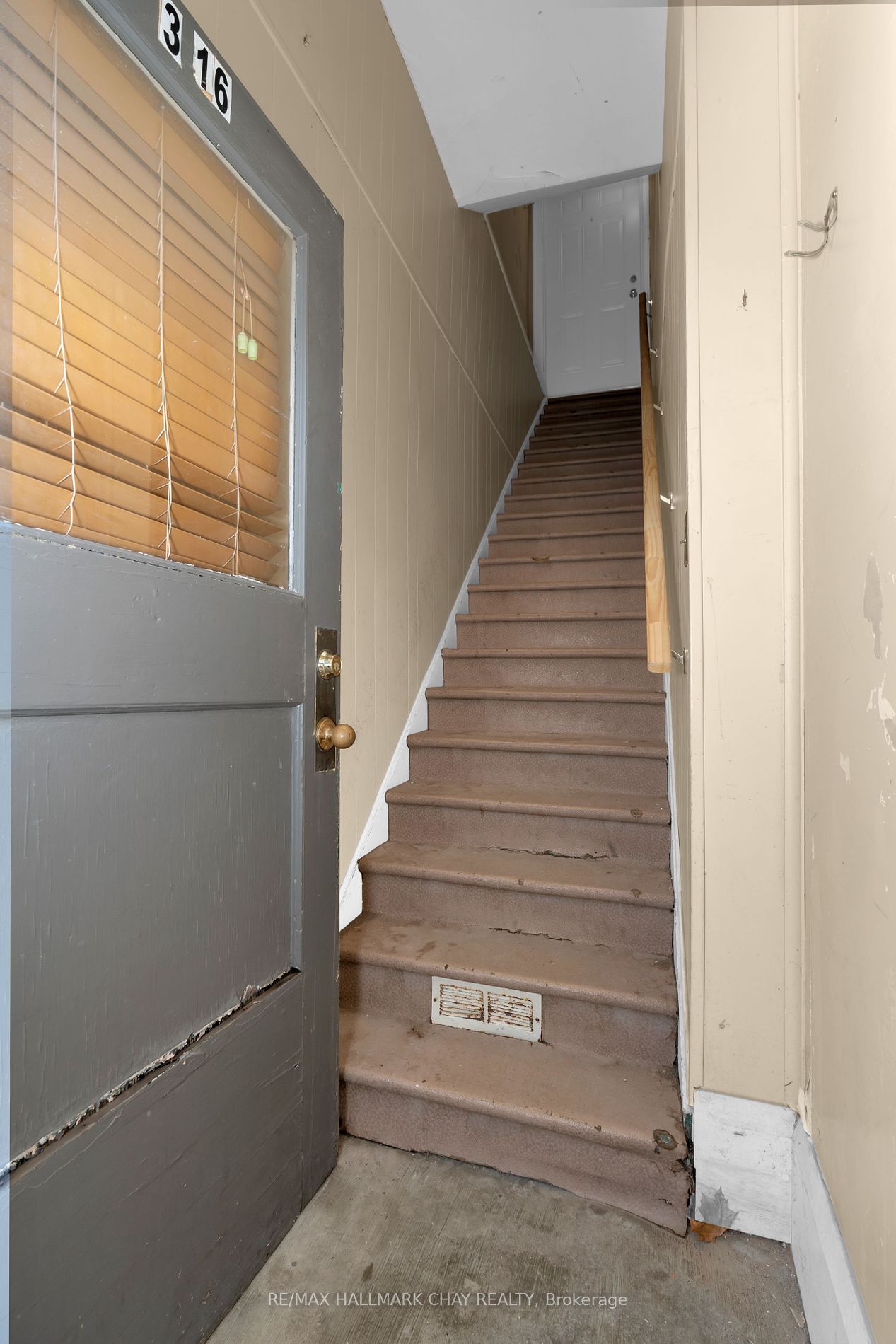 16 Trowbridge St W Property Photo 21