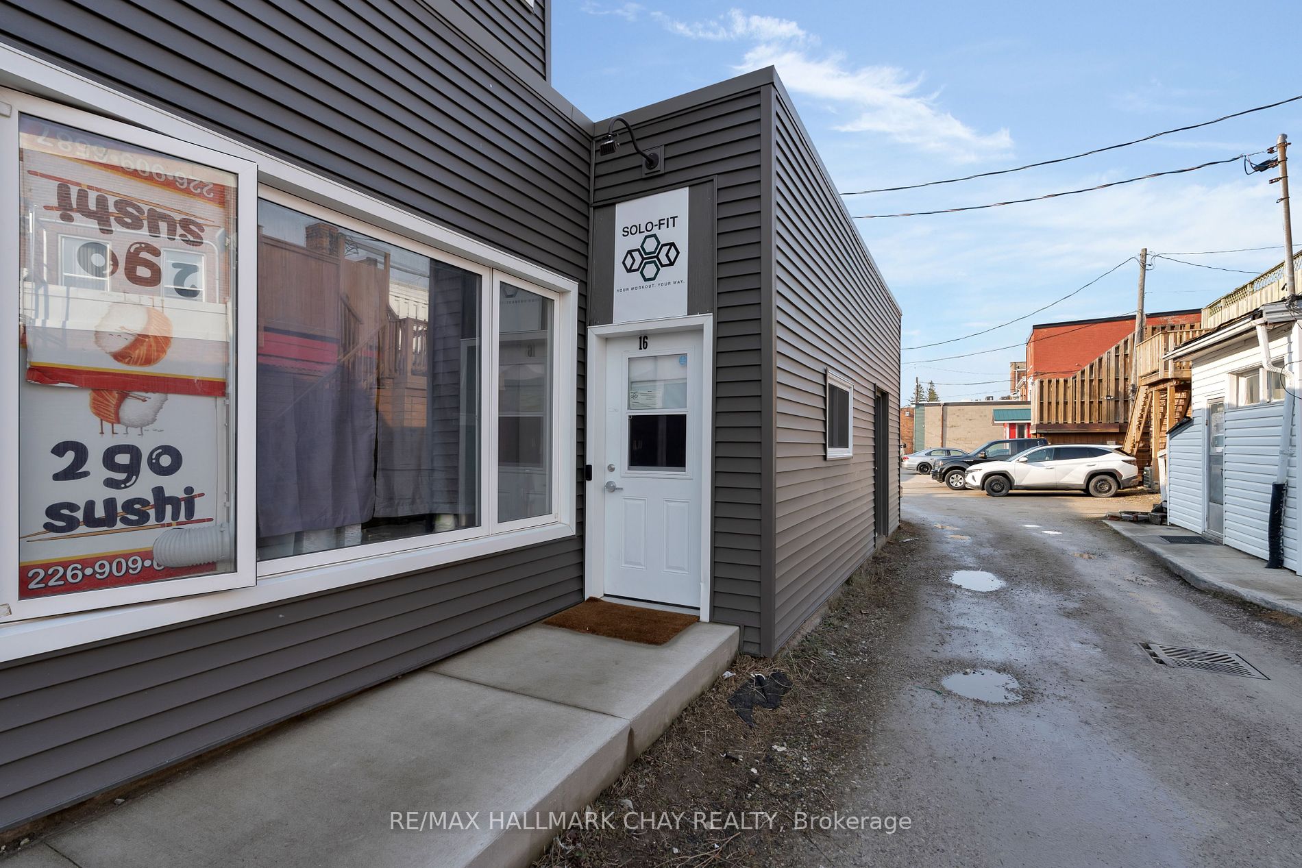 16 Trowbridge St W Property Photo 27
