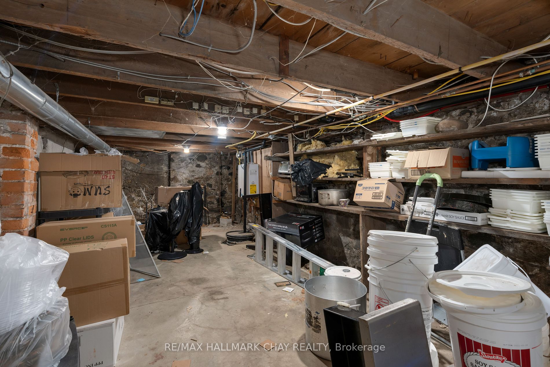 16 Trowbridge St W Property Photo 34