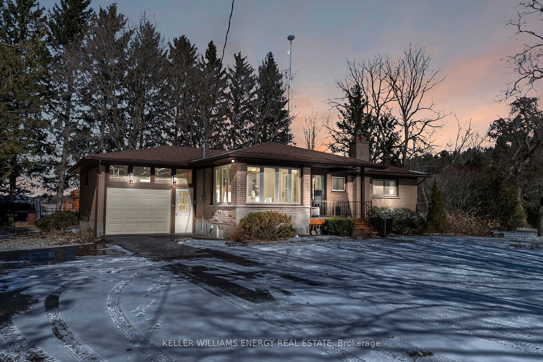 3138 7th Line Property Photo