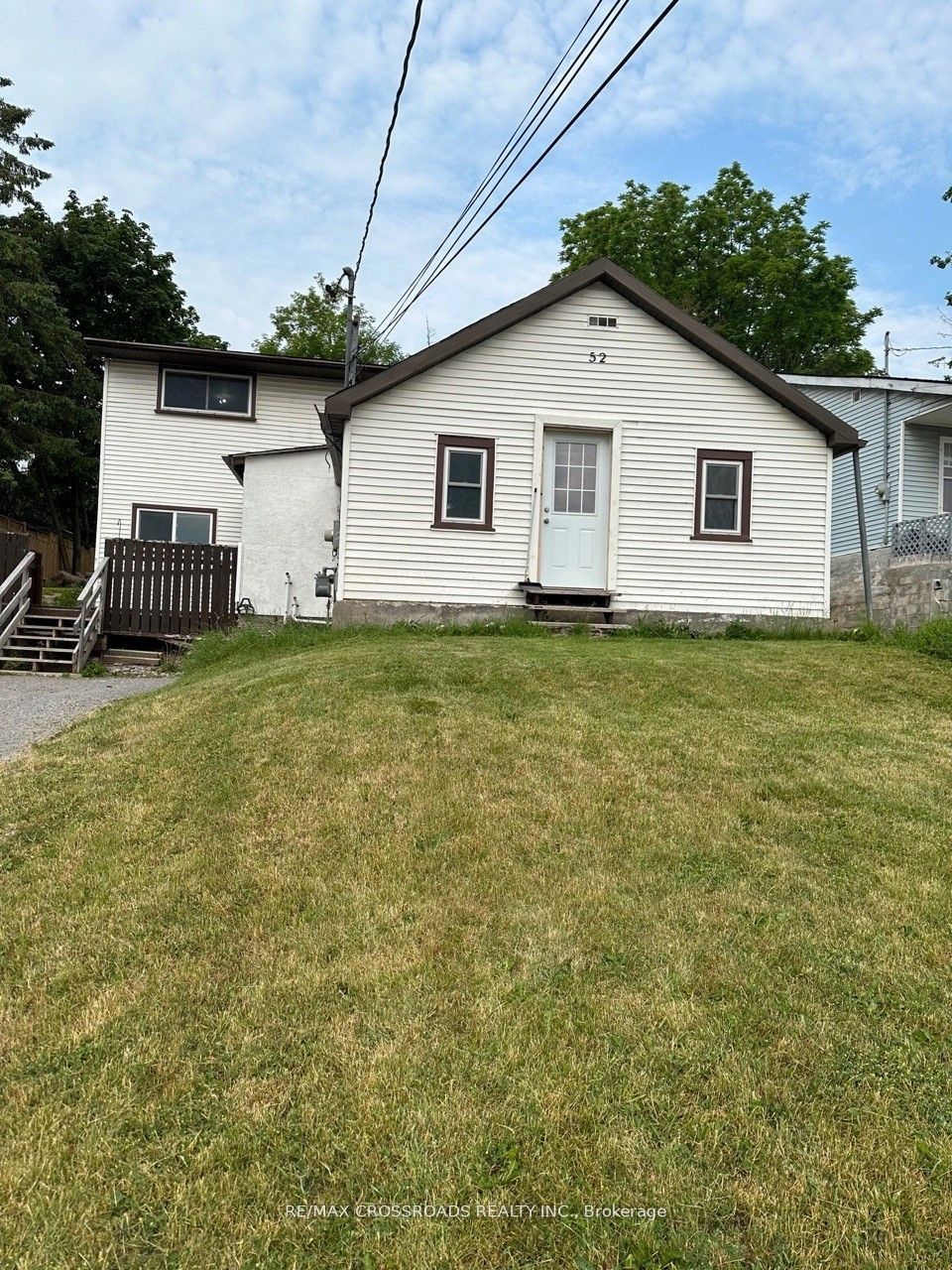52 Wallbridge Cres Property Photo