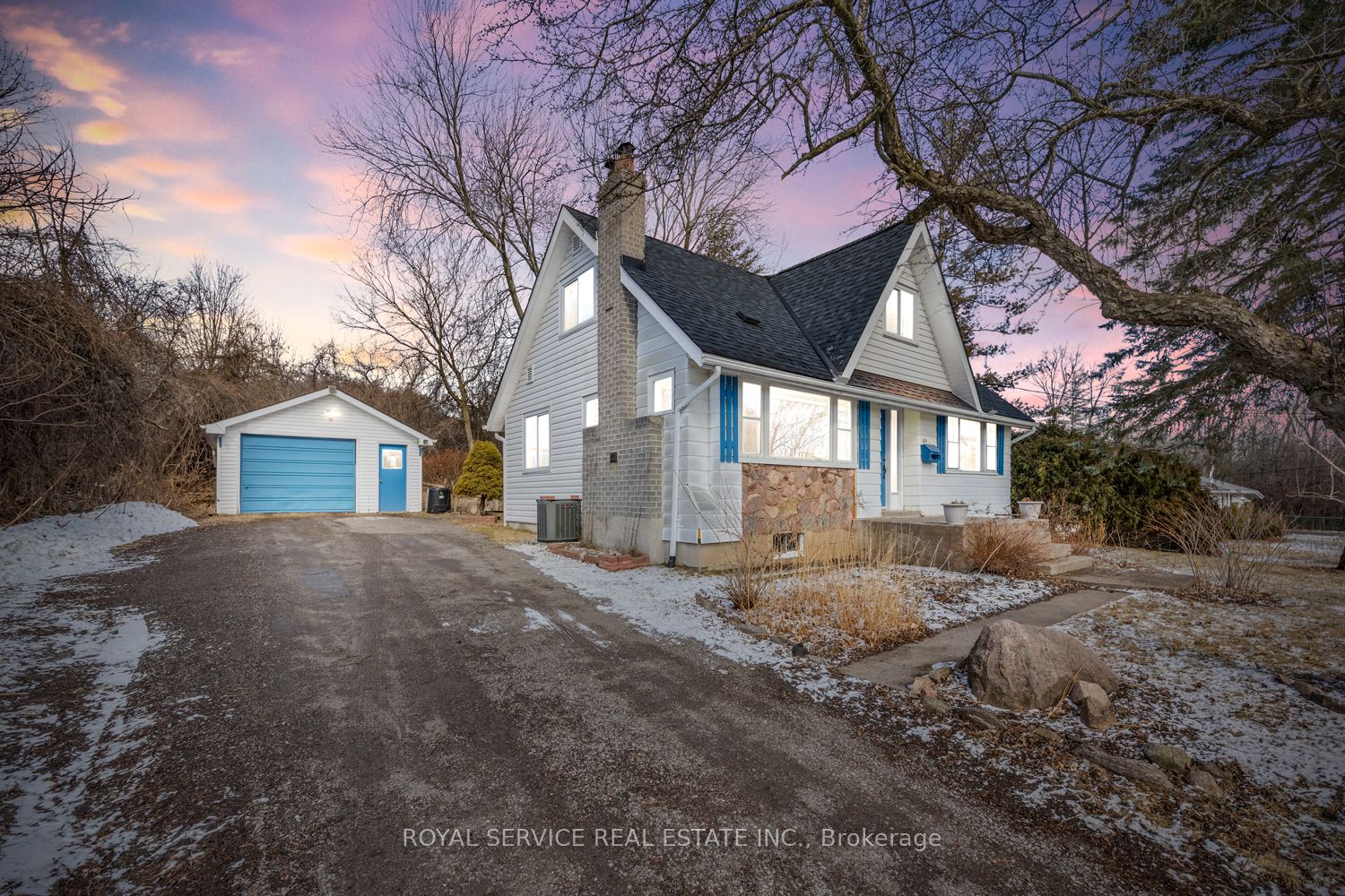 694 Cumberland Ave