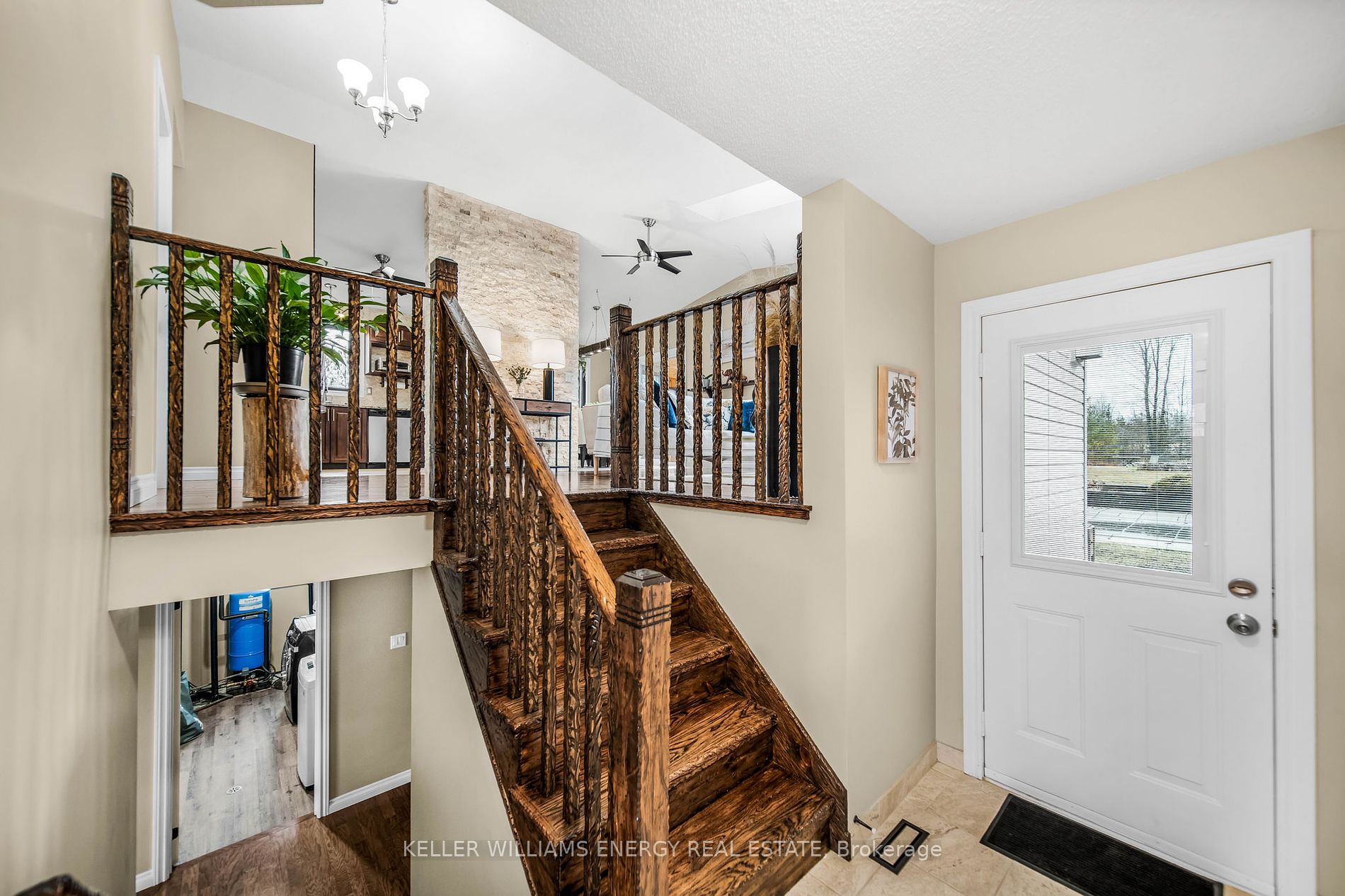 310 Enright Rd Property Photo 6
