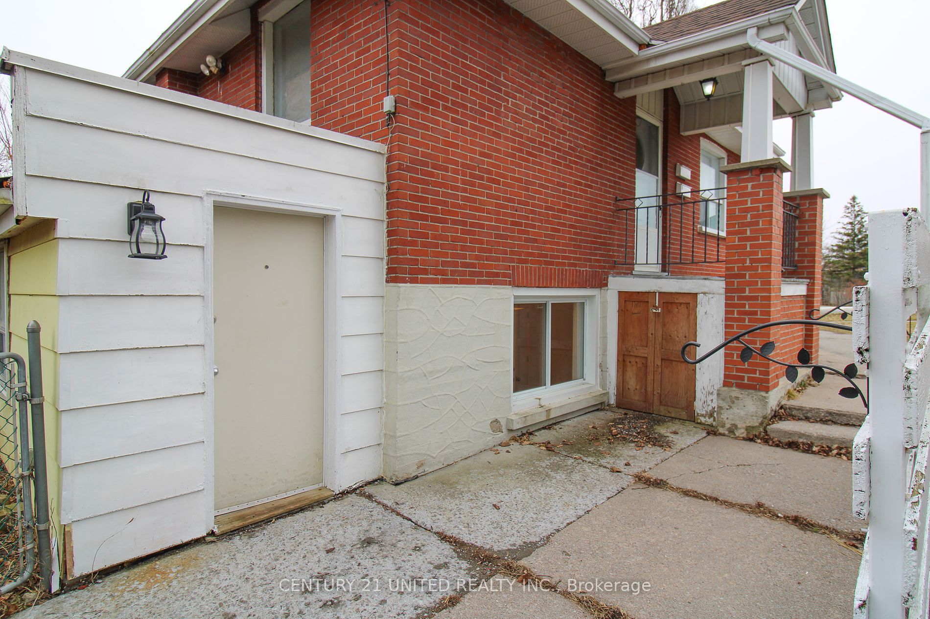 186 Westcott St Property Photo 3