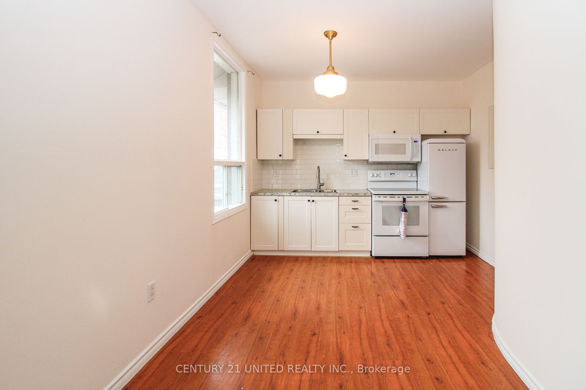 186 Westcott St Property Photo 9