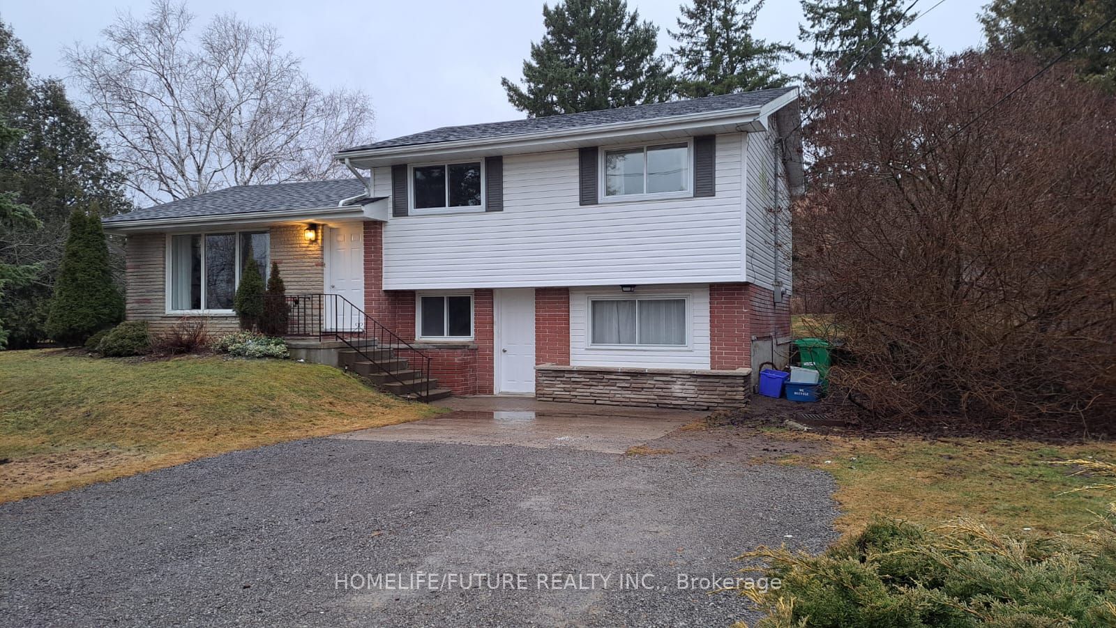204 Hillview Dr Property Photo 2