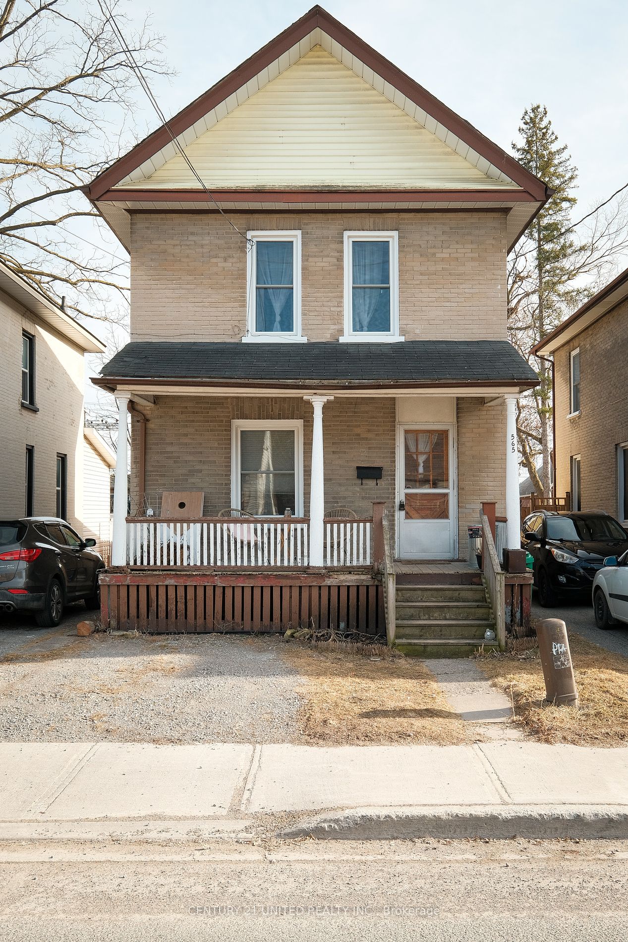 565 Paterson St Property Photo