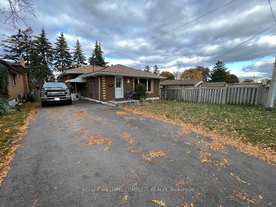 10 Juanita Dr Property Photo 1