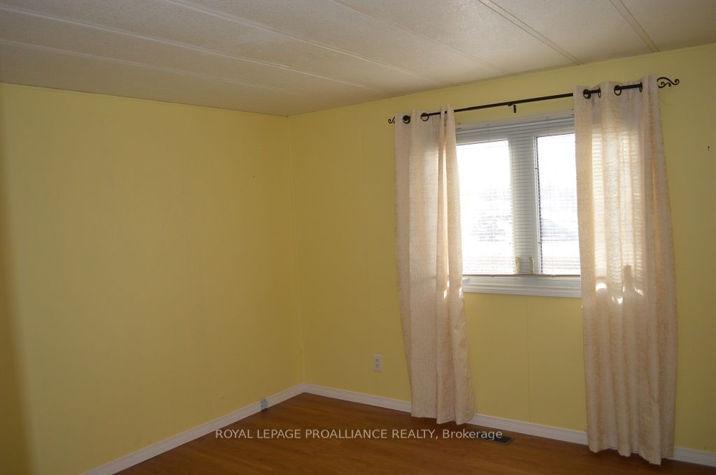 4 Annette Blvd Property Photo 5
