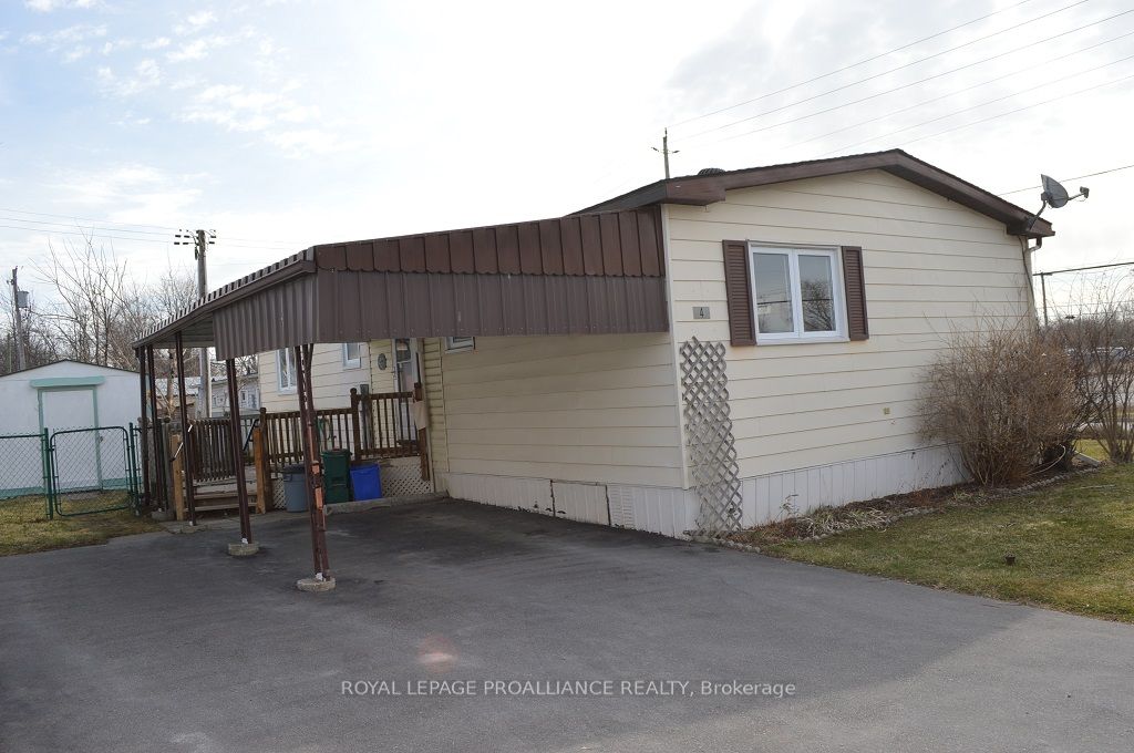 4 Annette Blvd Property Photo 8