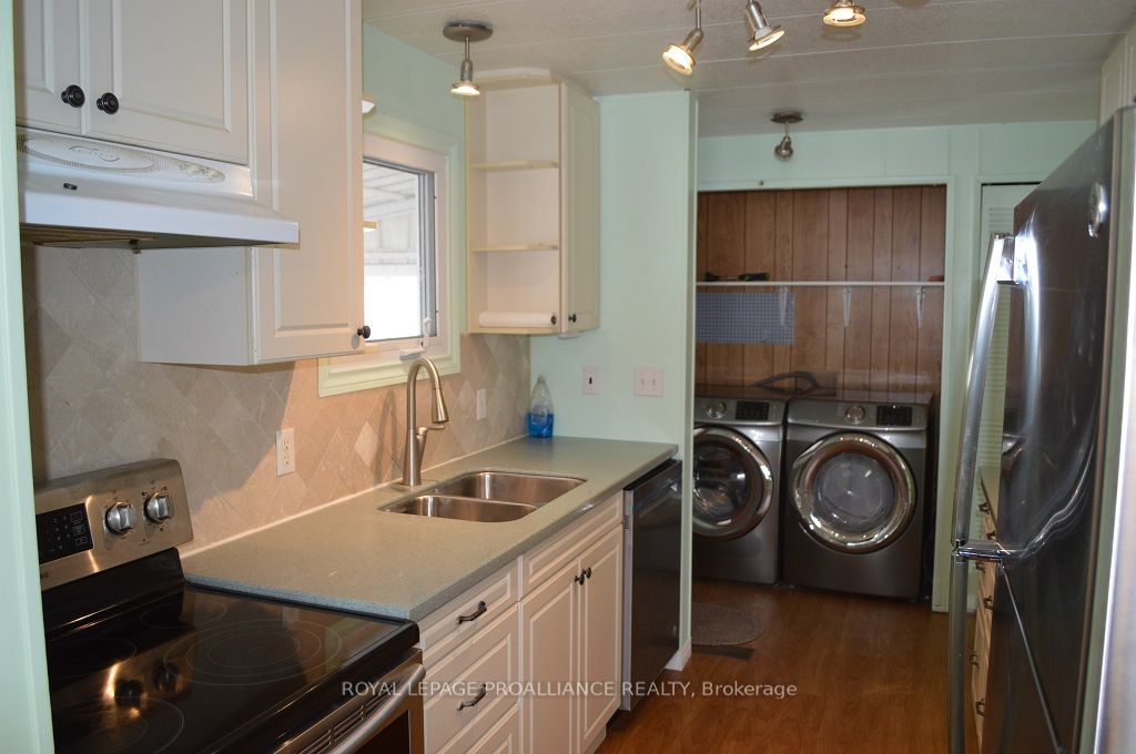4 Annette Blvd Property Photo 9