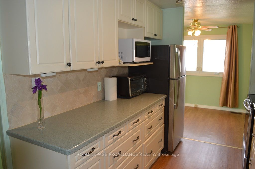4 Annette Blvd Property Photo 10