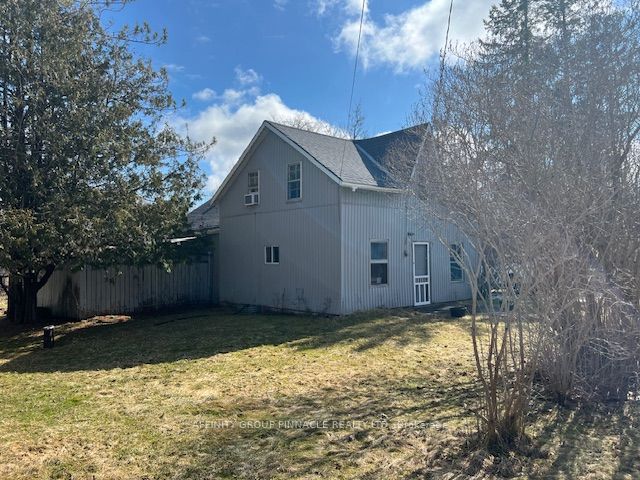 1740 Kirkfield Rd Property Photo 4