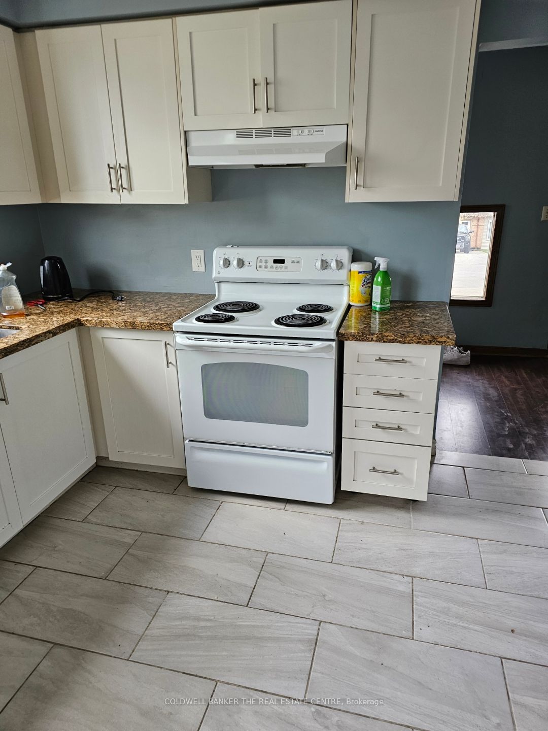 3 Baxter Cres Property Photo 2