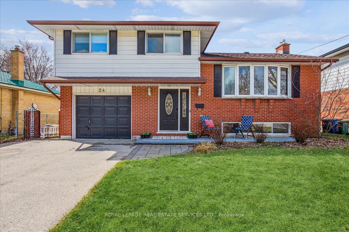 24 Heath Rd Property Photo